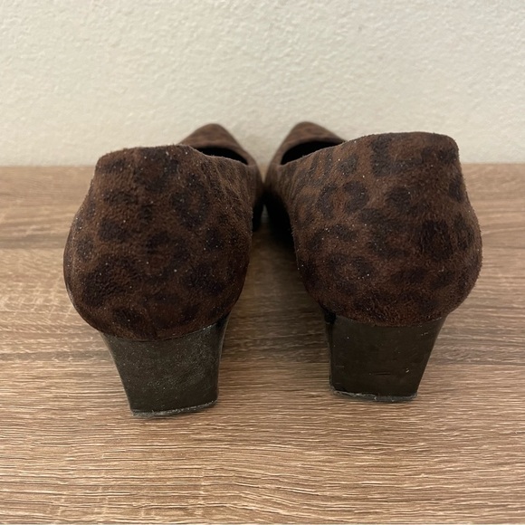 Stuart Weitzman Vintage Cheetah Print Suede Wedges, Size 6.5 - Picture 5 of 7